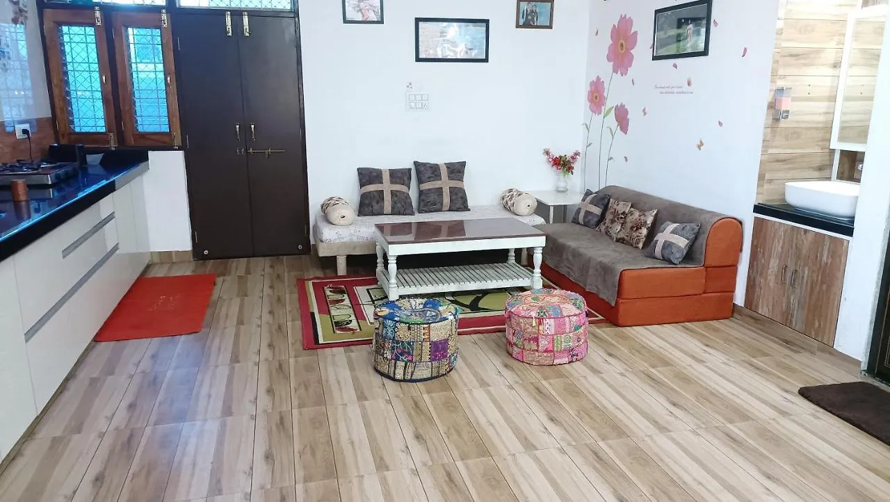 Gokul Niwas Home Stay Three location
